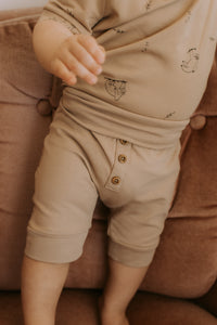 Grow-with-me latte shorts