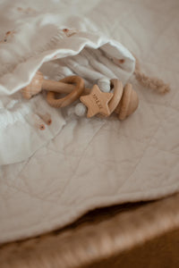 Hochet en bois et silicone gris