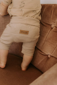 Grow-with-me latte shorts