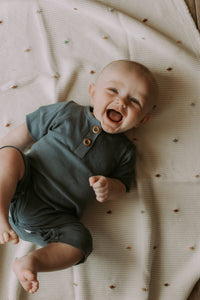 Onesie évolutif court pour bébé/enfant en bambou côtelé 