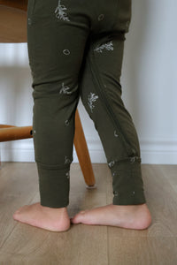 Salopette évolutive verte avec motifs branches d'olivier