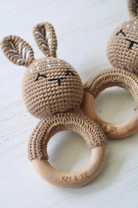 Hochet lapin crocheté