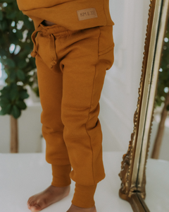 Ocher evolutive jogger in organic cotton fleece