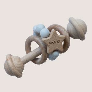 Hochet en bois et silicone gris