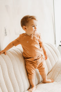 Evolutive burnt-orange patterned t-shirt
